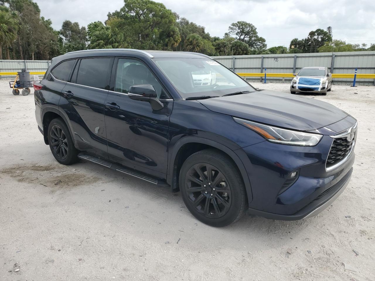 2022 TOYOTA HIGHLANDER PLATINUM VIN:5TDFZRBH9NS185368