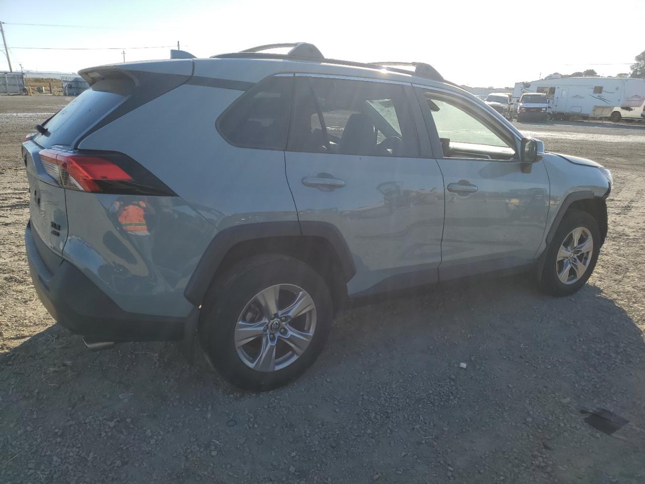 2022 TOYOTA RAV4 XLE VIN:2T3P1RFV1NW295695