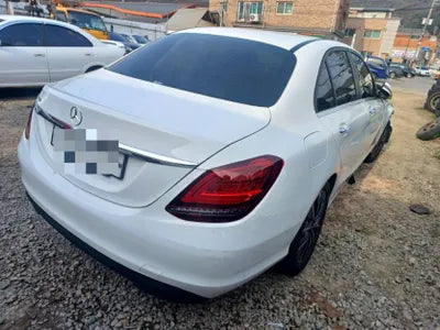 2019 Mercedes-Benz C 200 VIN: