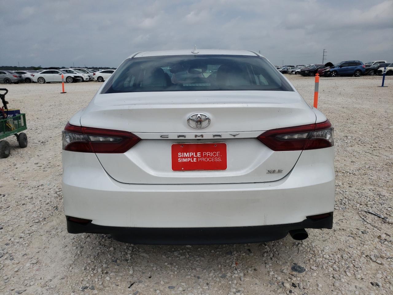 2022 TOYOTA CAMRY XLE VIN:4T1F11AK8NU703452