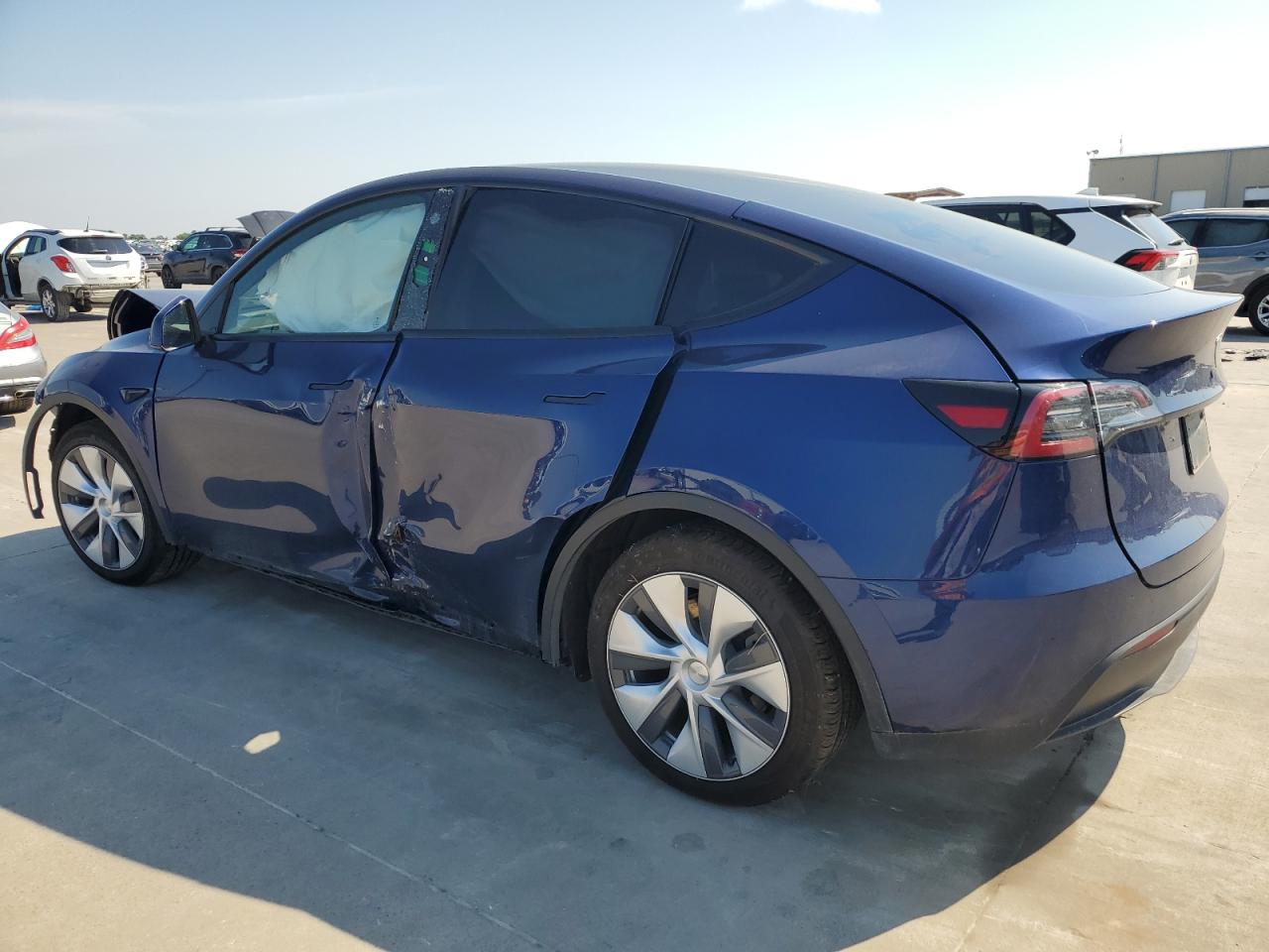 2023 TESLA MODEL Y  VIN:7SAYGDEE8PA124667