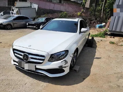 2017 Mercedes-Benz E 300 VIN: