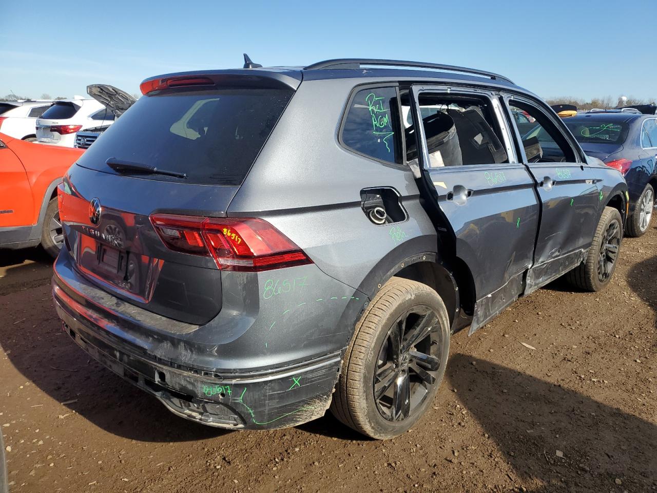 2023 VOLKSWAGEN TIGUAN SE R-LINE BLACK VIN:3VVCB7AX8PM115272