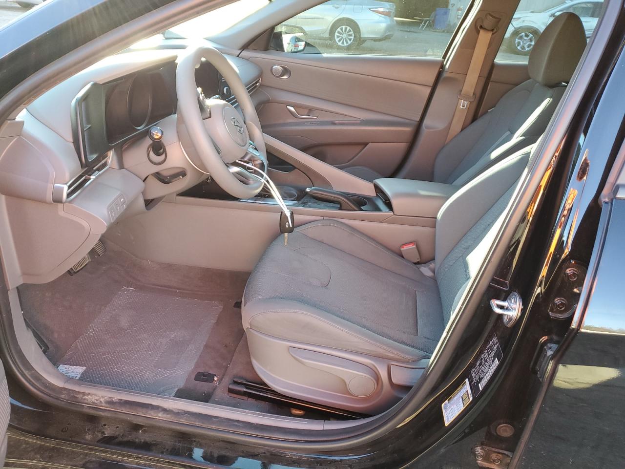 2023 HYUNDAI ELANTRA SE VIN:KMHLL4AG6PU542046
