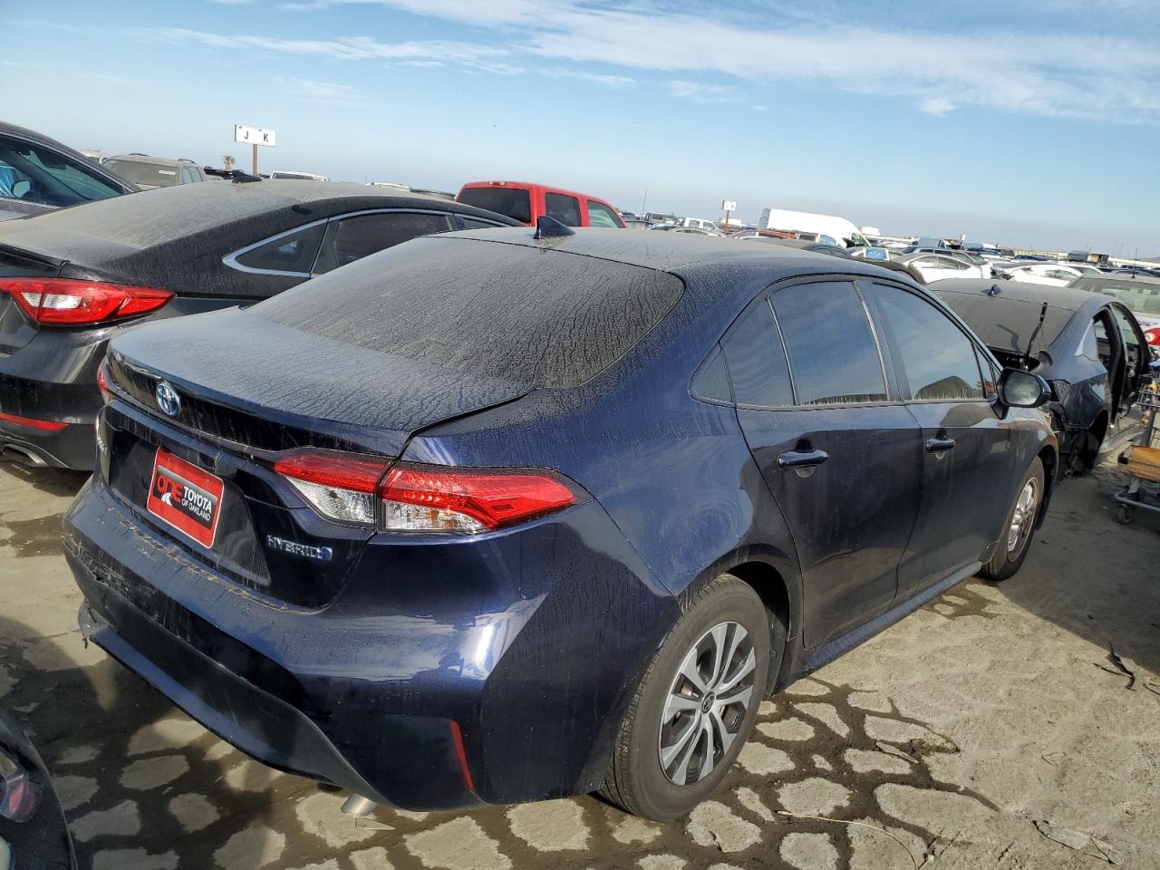 2022 TOYOTA COROLLA LE VIN:JTDEAMDE9NJ050932