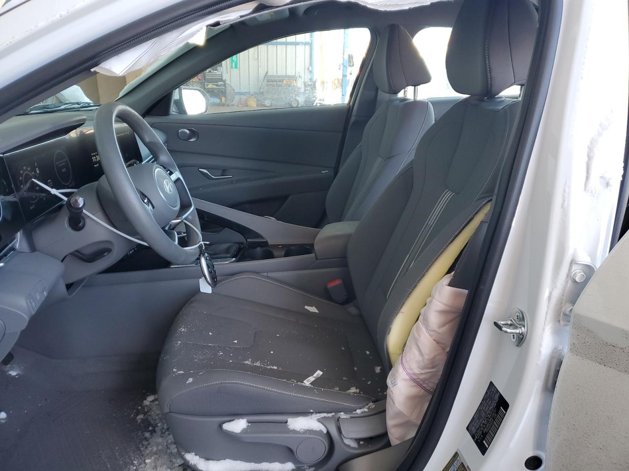 2024 HYUNDAI ELANTRA BLUE VIN:KMHLM4DJ8RU106757