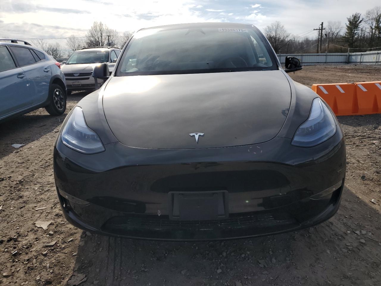 2024 TESLA MODEL Y  VIN:7SAYGDEE1RA305600