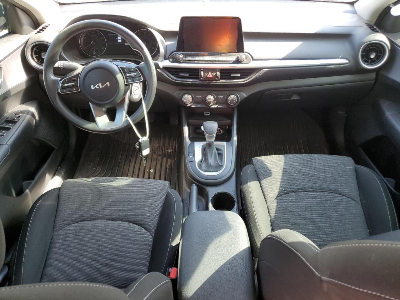 2022 KIA FORTE FE VIN:3KPF24AD2NE477783