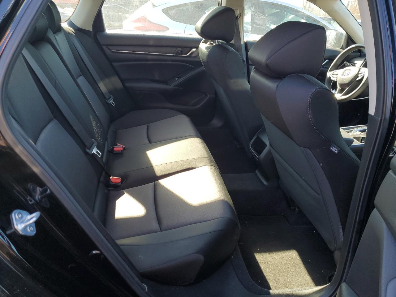 2022 HONDA ACCORD LX VIN:1HGCV1F19NA045350