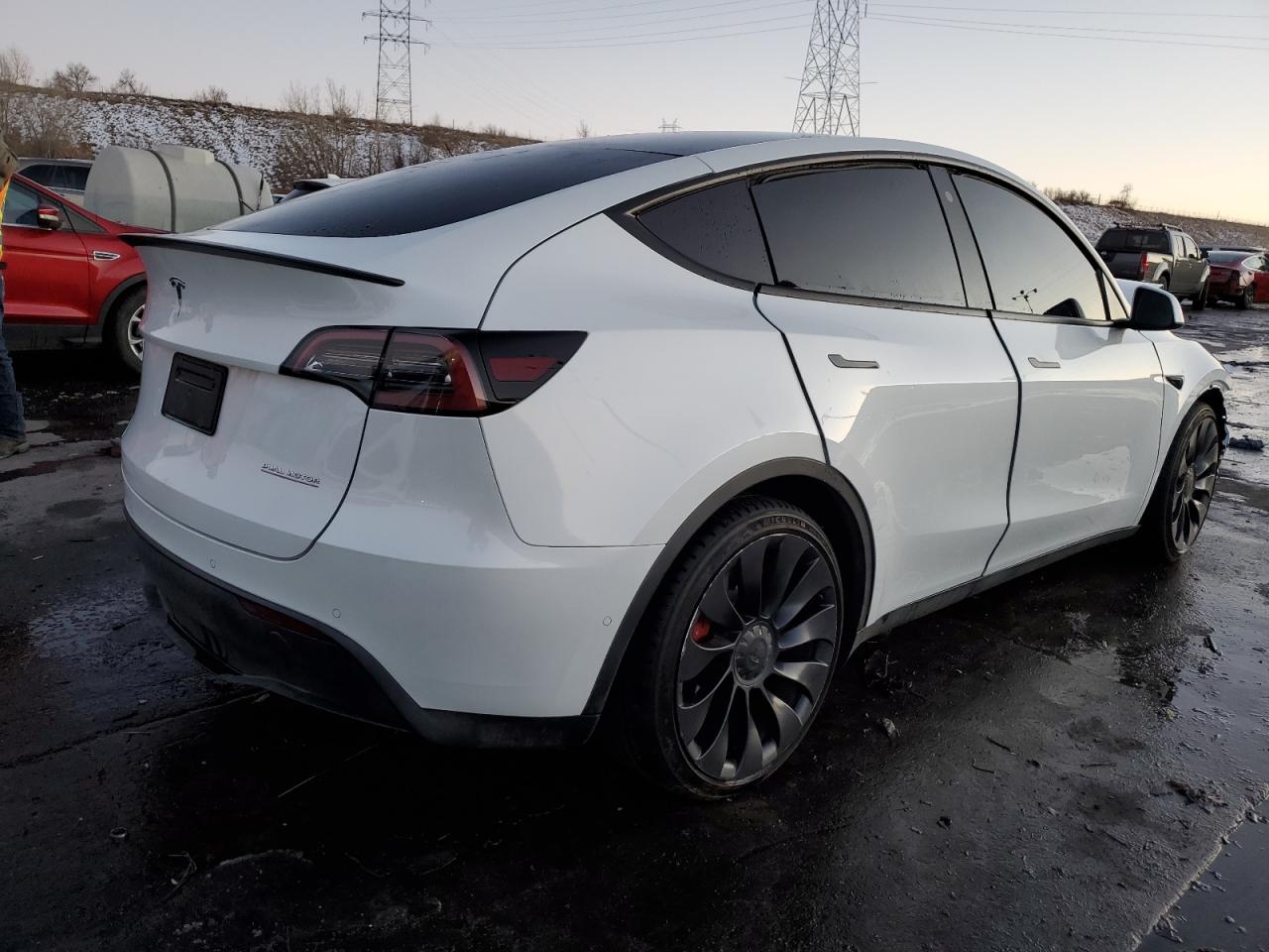 2022 TESLA MODEL Y  VIN:7SAYGDEF7NF545885