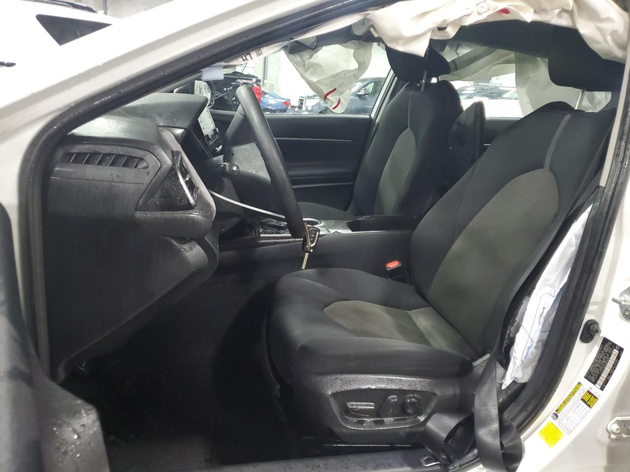 2022 TOYOTA CAMRY LE VIN:4T1C11AKXNU628076