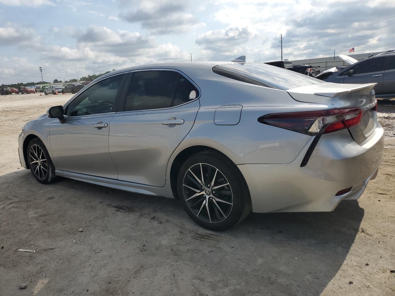 2022 TOYOTA CAMRY SE VIN:4T1T11AK0NU682843