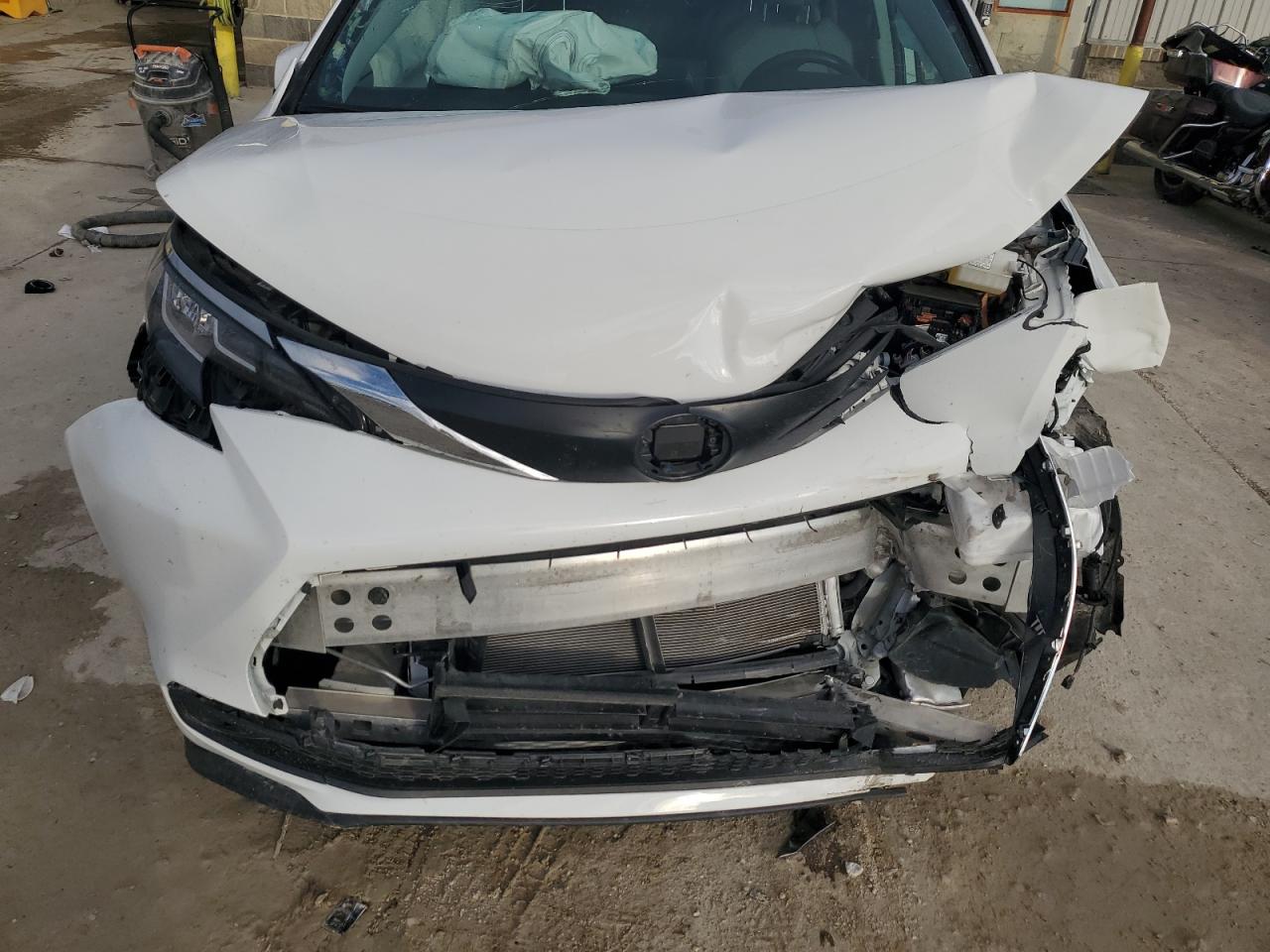 2023 TOYOTA SIENNA LE VIN:5TDBSKFC3PS098710