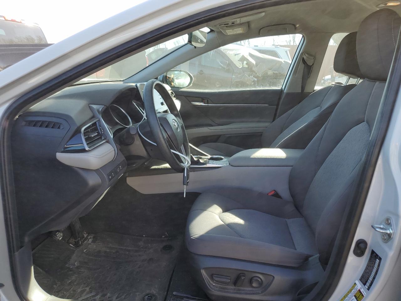 2022 TOYOTA CAMRY LE VIN:4T1C11AK1NU075818