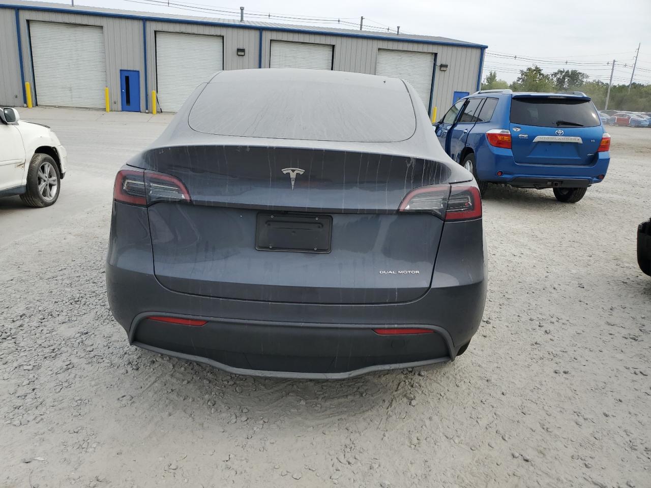 2023 TESLA MODEL Y  VIN:7SAYGDEE4PF855986
