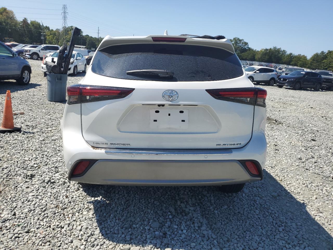 2024 TOYOTA HIGHLANDER LE VIN:5TDKDRAH1RS536956