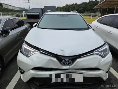 2017 Toyota RAV4 VIN: