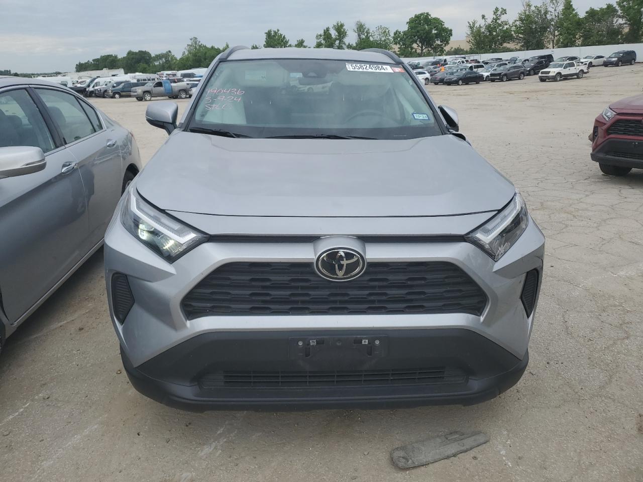 2022 TOYOTA RAV4 XLE VIN:2T3W1RFV8NC202202