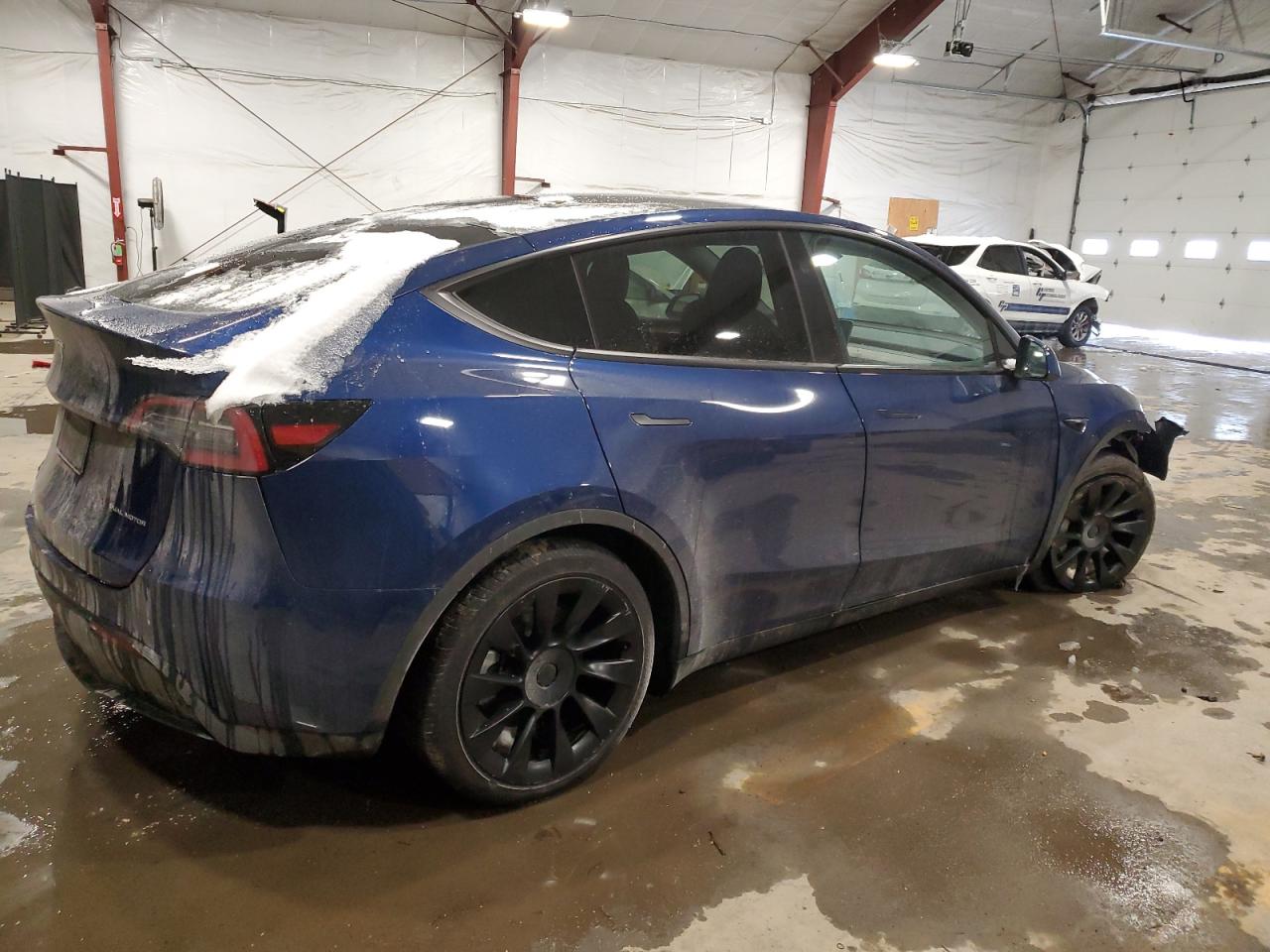 2023 TESLA MODEL Y  VIN:7SAYGAEE5PF970353