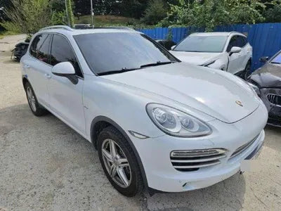 2014 Porsche Cayenne VIN: