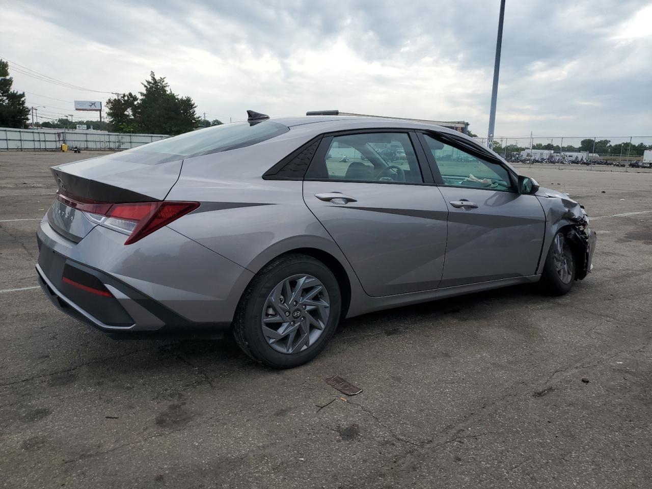 2024 HYUNDAI ELANTRA SEL VIN:KMHLM4DG1RU758379