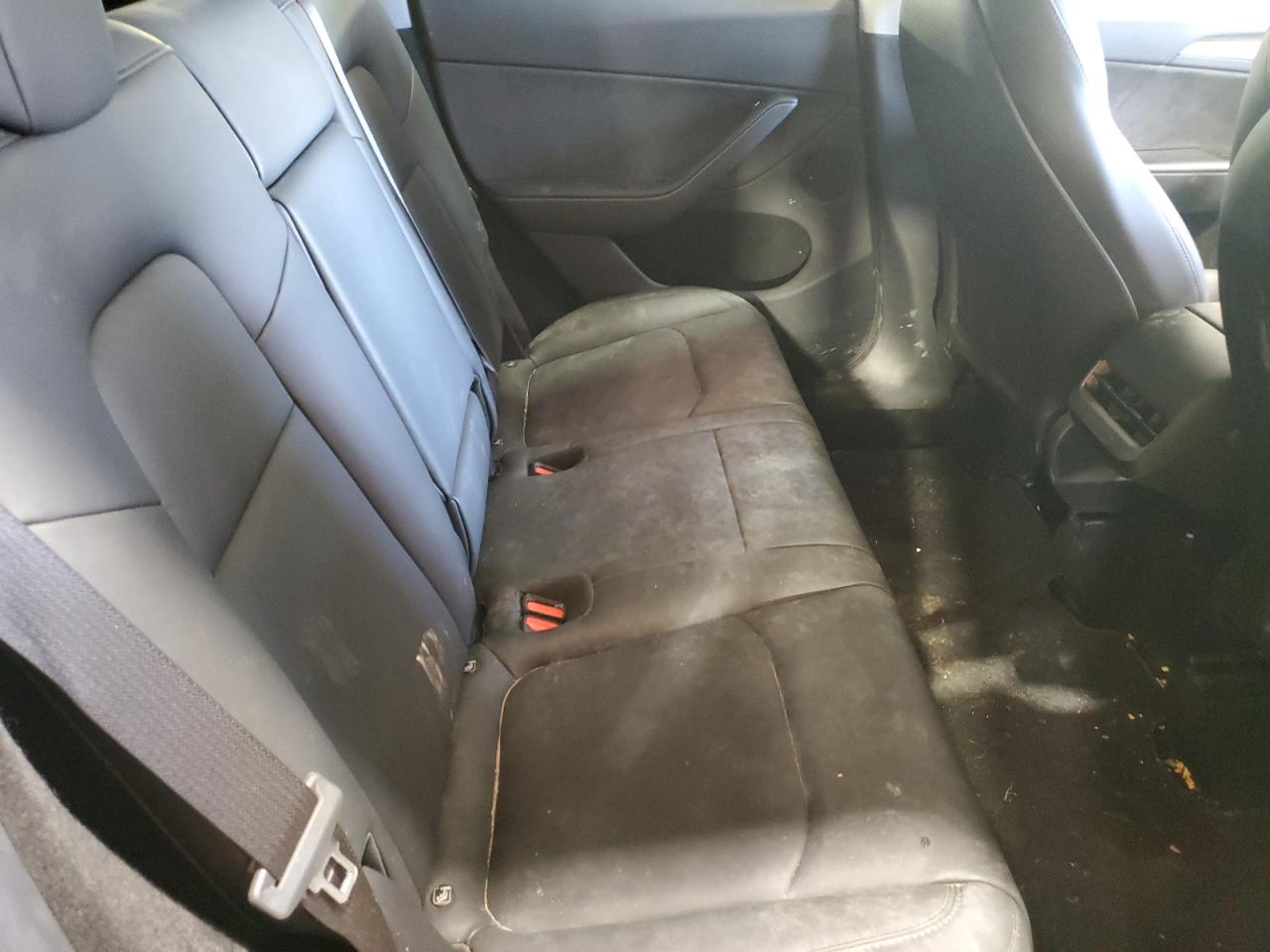 2024 TESLA MODEL Y  VIN:7SAYGDEE7RA304564