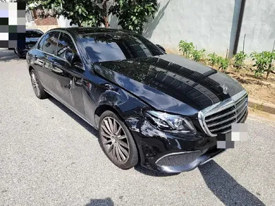 2016 Mercedes-Benz E 300 VIN: