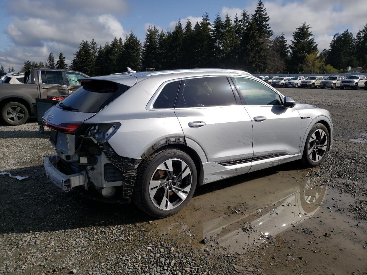 2022 AUDI E-TRON PREMIUM PLUS VIN:WA1LAAGE2NB024937