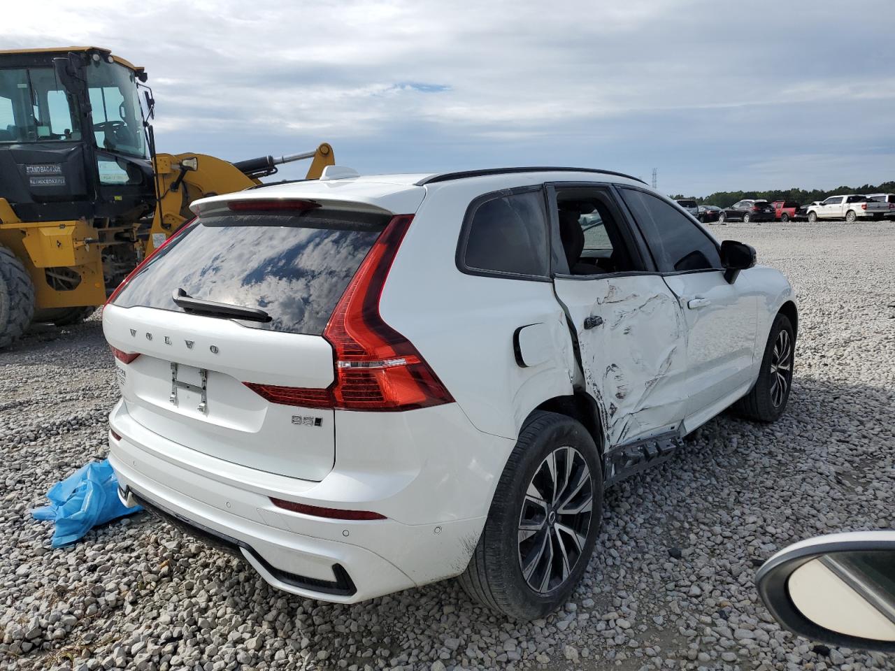 2024 VOLVO XC60 PLUS VIN:YV4L12RL6R1763101