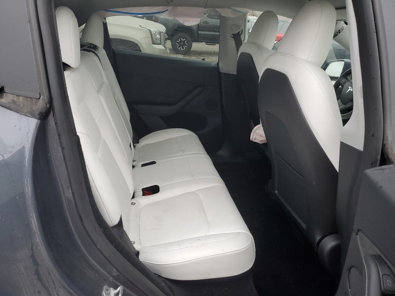 2023 TESLA MODEL Y  VIN:7SAYGDEE8PA116004