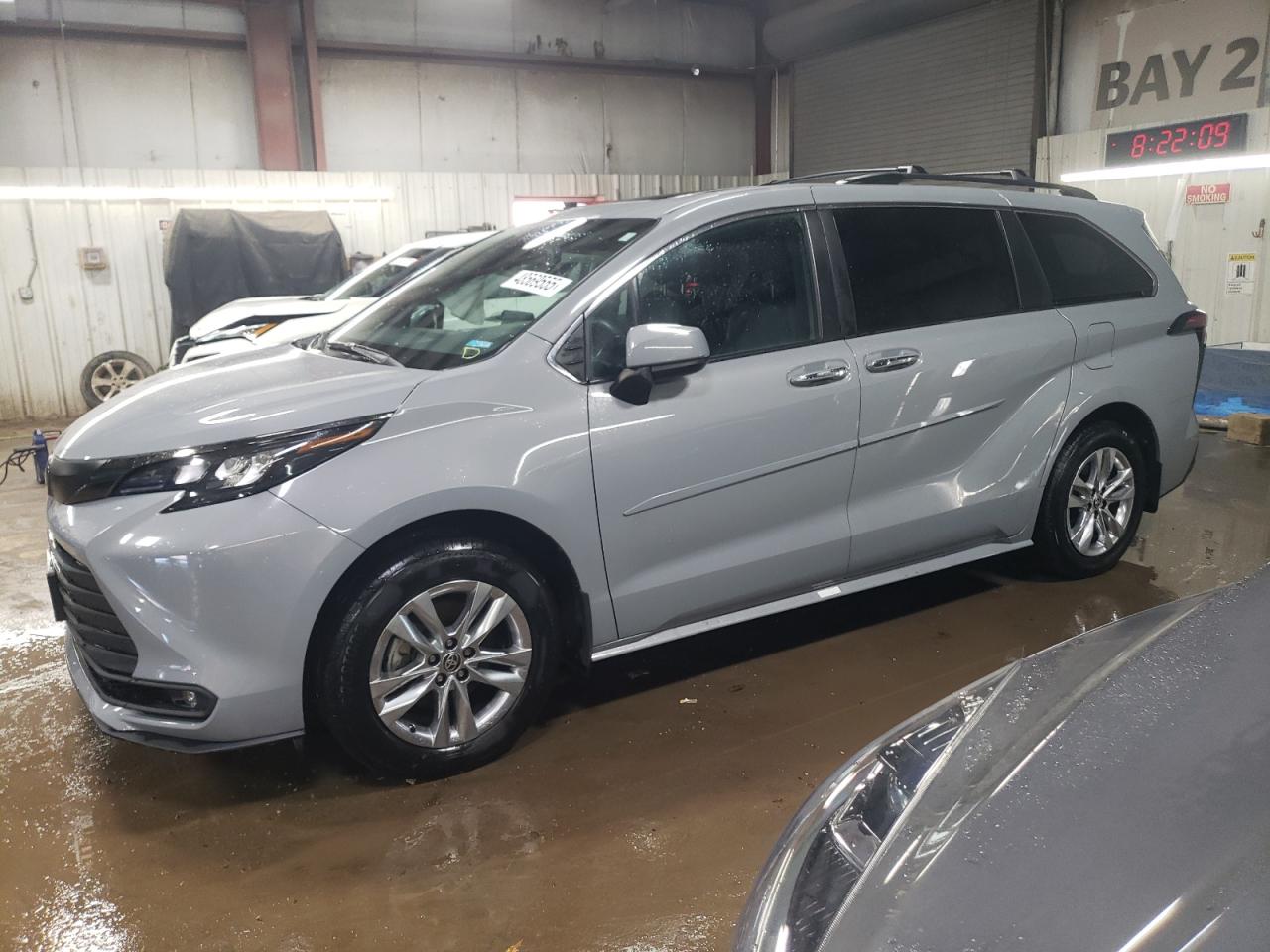 2022 TOYOTA SIENNA XLE VIN:5TDASKFC9NS042151