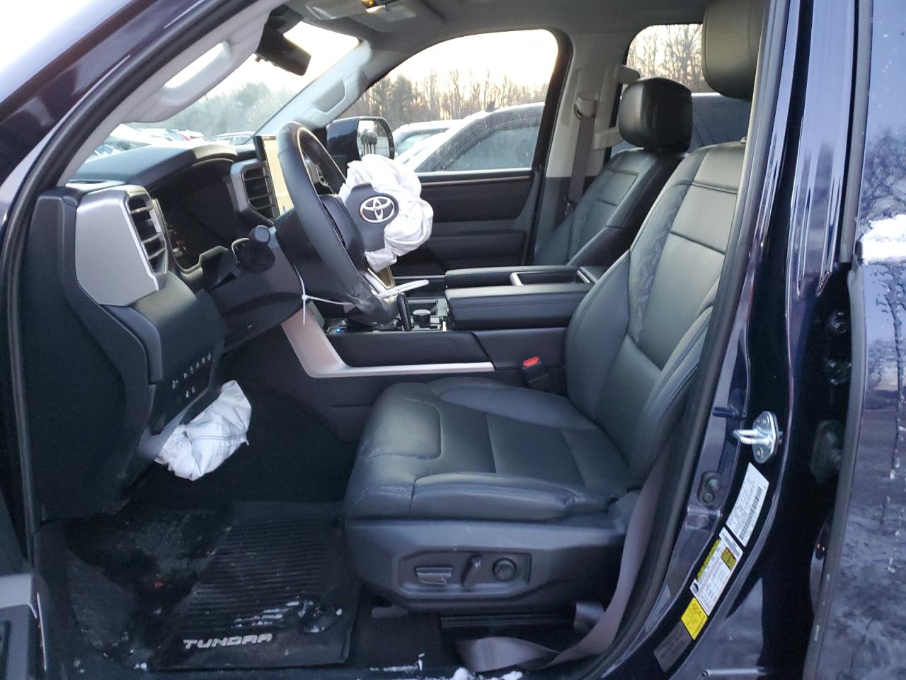 2024 TOYOTA TUNDRA CREWMAX LIMITED VIN:1VWBM7A3XCC101027