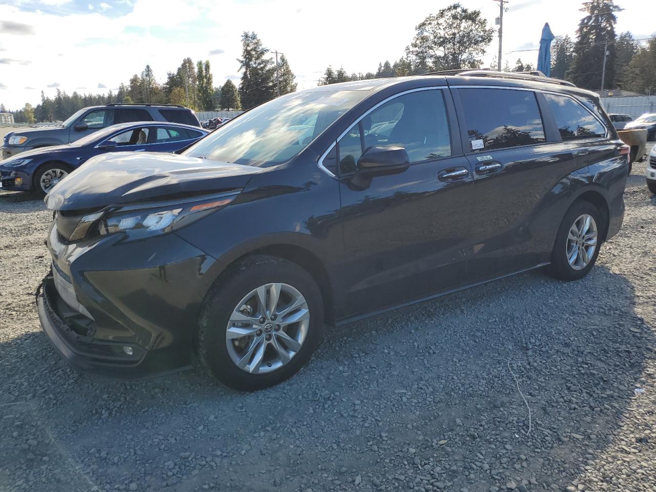 2022 TOYOTA SIENNA XLE VIN:5TDASKFC3NS042209