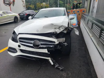 2015 Mercedes-Benz C 200 VIN: