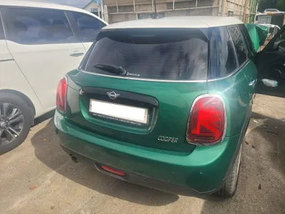 2021 MINI Cooper WMWXV7106M2N70129 VIN:WMWXV7106M2N70129