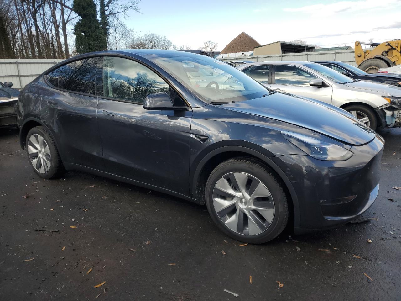 2024 TESLA MODEL Y  VIN:7SAYGDEE3RA247943