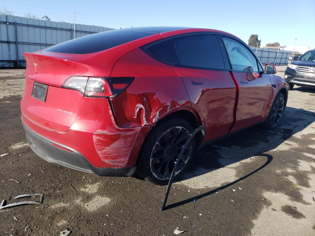 2023 TESLA MODEL Y  VIN:7SAYGDEE5PF907268