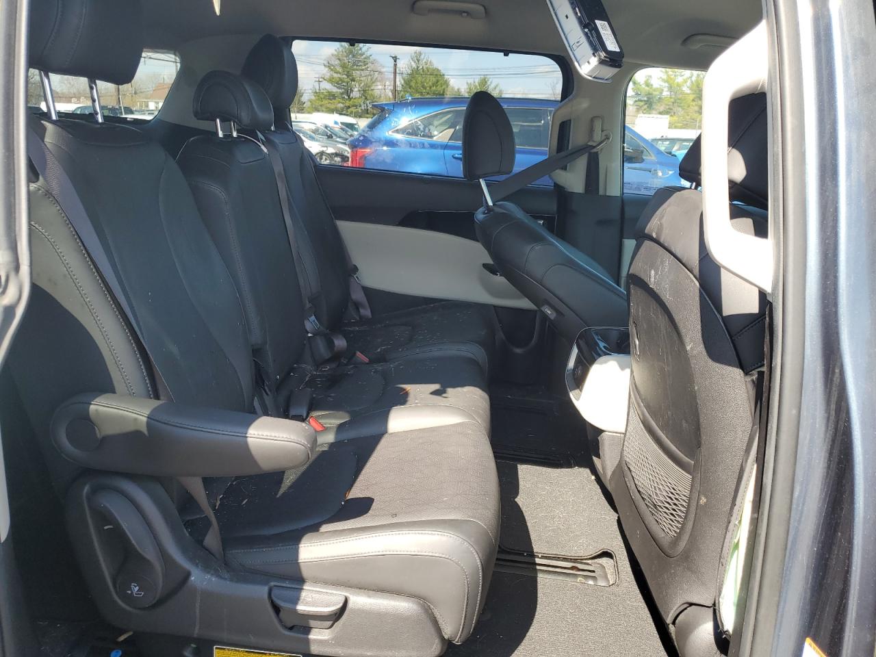 2022 KIA CARNIVAL EX VIN:KNDNC5H39N6062087