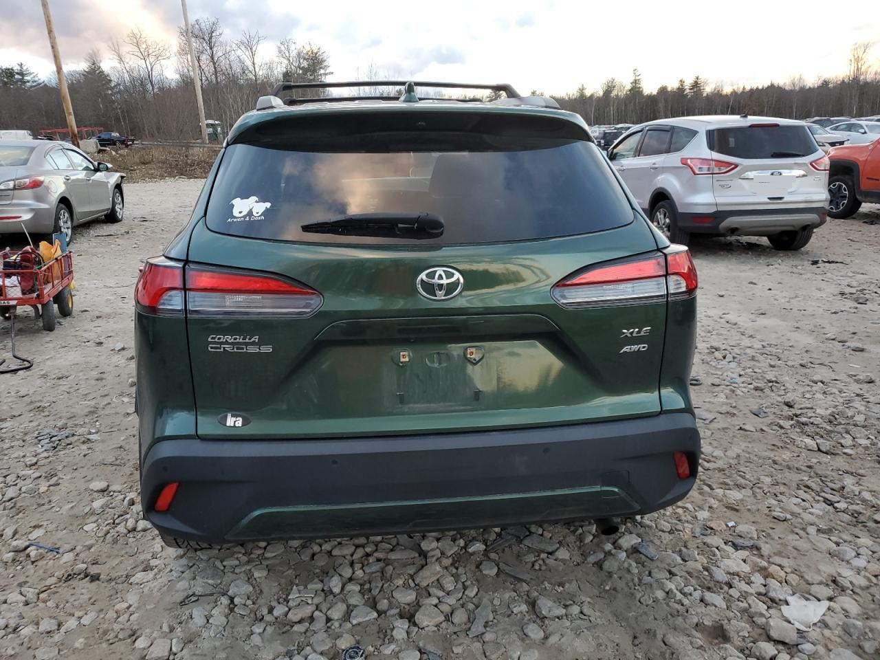 2022 TOYOTA COROLLA CROSS XLE VIN:7MUDAABG8NV004483
