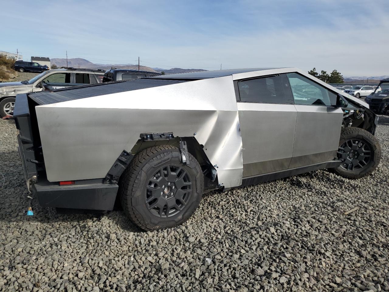 2024 TESLA CYBERTRUCK  VIN:7G2CEHED3RA009891