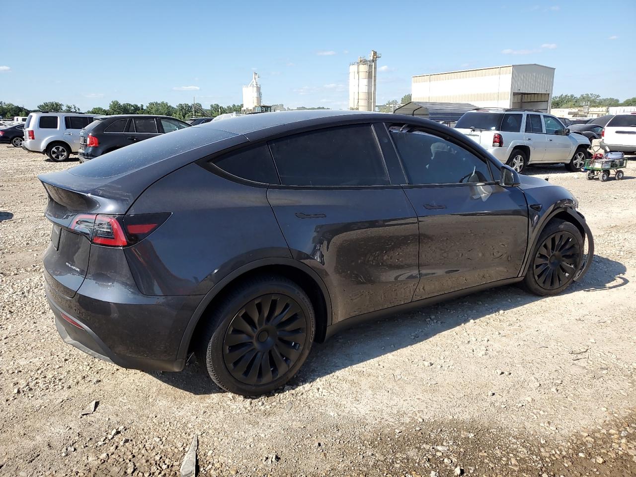 2024 TESLA MODEL Y  VIN:7SAYGDEE8RA225890