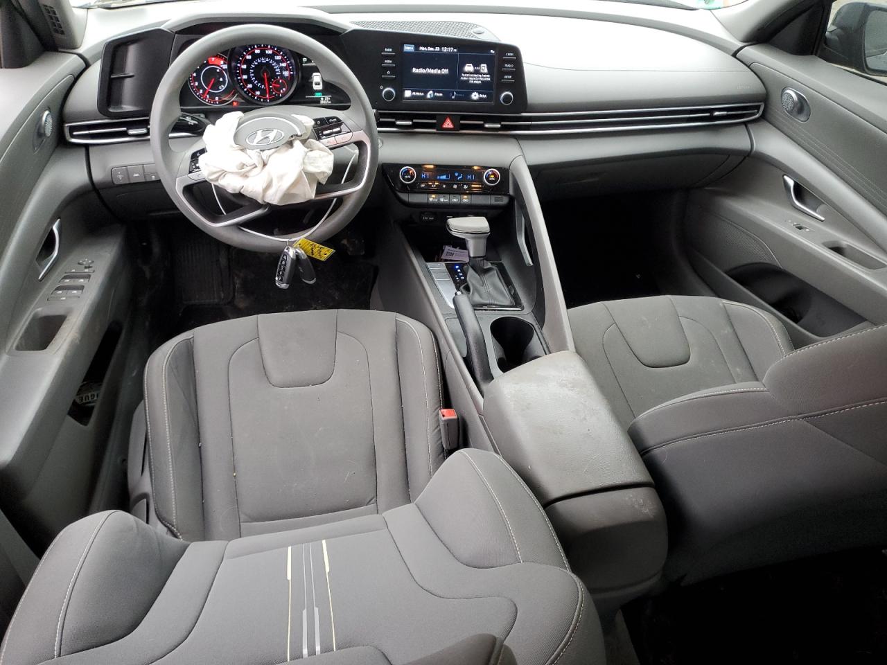 2022 HYUNDAI ELANTRA SEL VIN:KMHLM4AG1NU355677