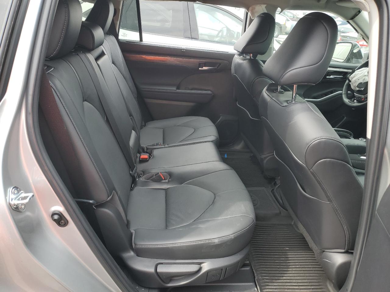 2022 TOYOTA HIGHLANDER LIMITED VIN:5TDDZRBH9NS233426