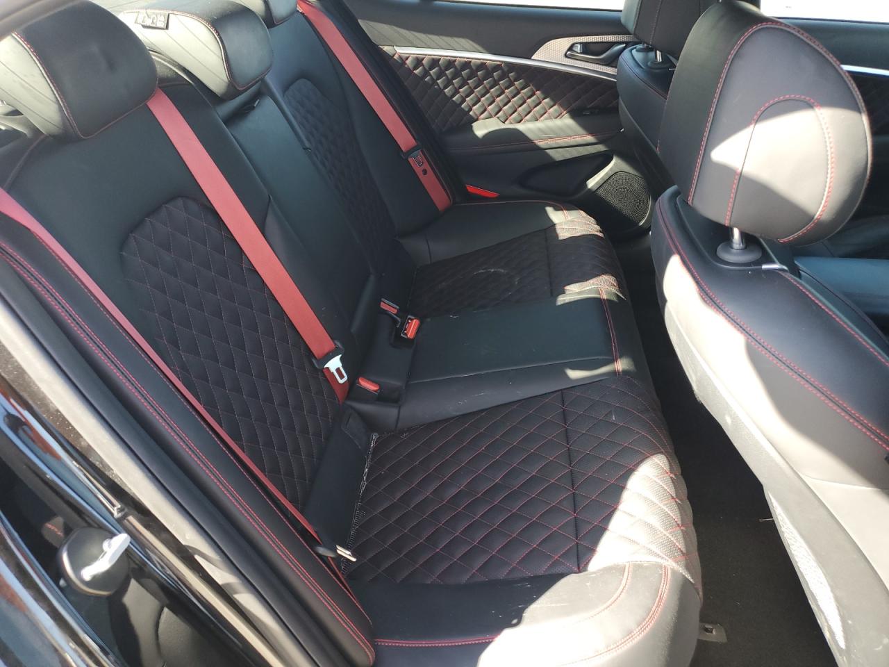 2022 GENESIS G70 BASE VIN:KMTG54TE9NU098896