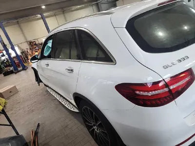 2019 Mercedes-Benz GLC 300 VIN: