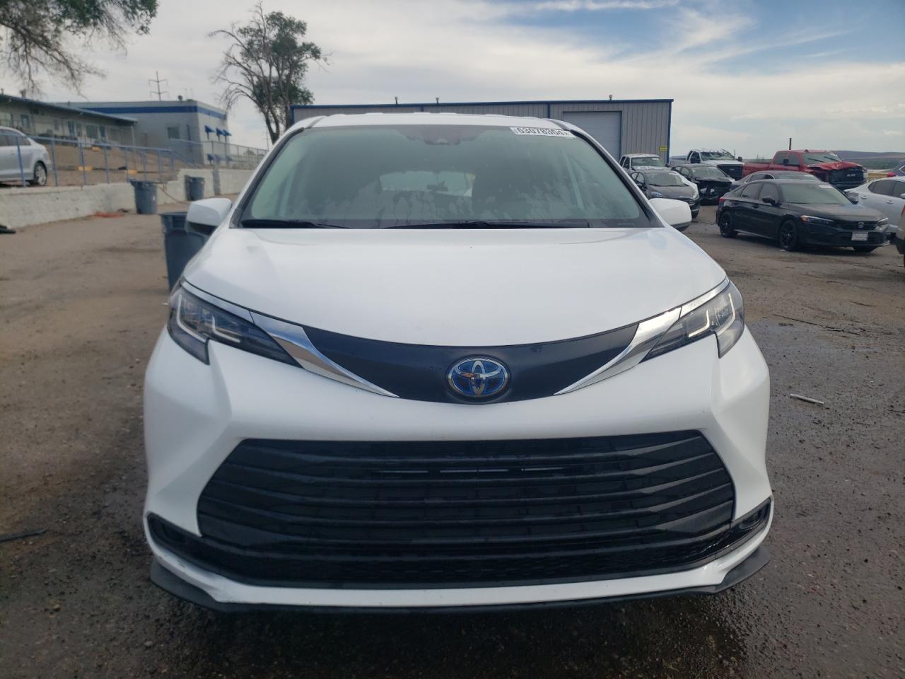 2022 TOYOTA SIENNA LE VIN:5TDKSKFC1NS063256