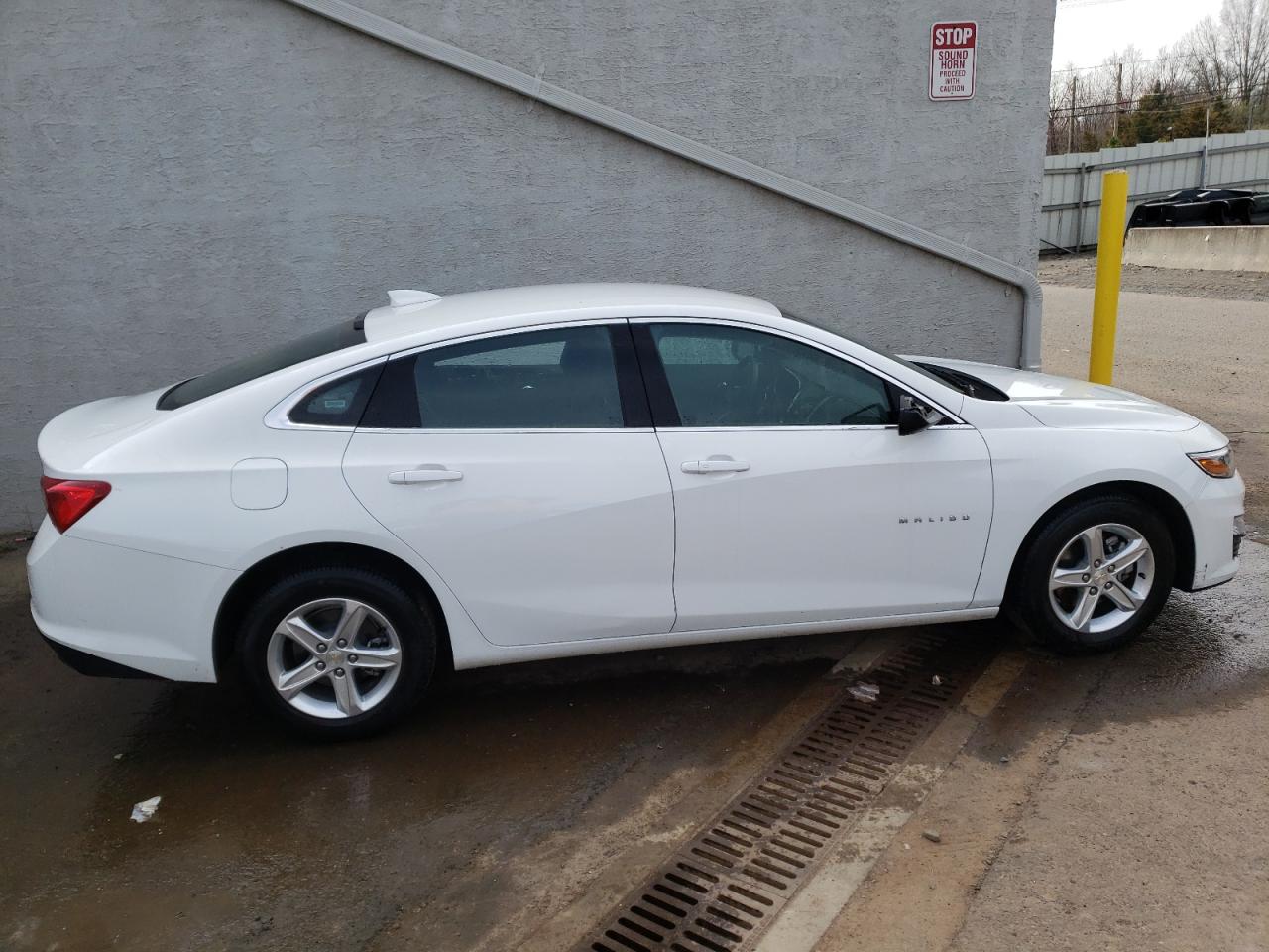 2023 CHEVROLET MALIBU LT VIN:1G1ZD5ST5PF229788