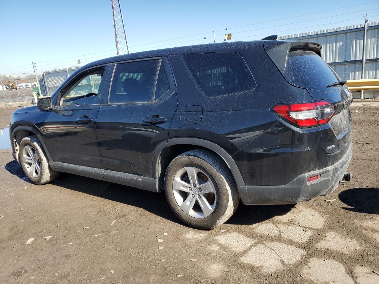 2023 HONDA PILOT LX VIN:5FNYG1H28PB021779