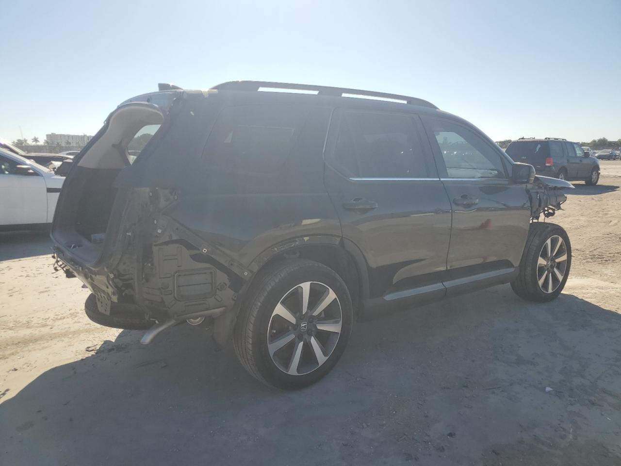 2023 HONDA PILOT TOURING VIN:5FNYG2H7XPB013667
