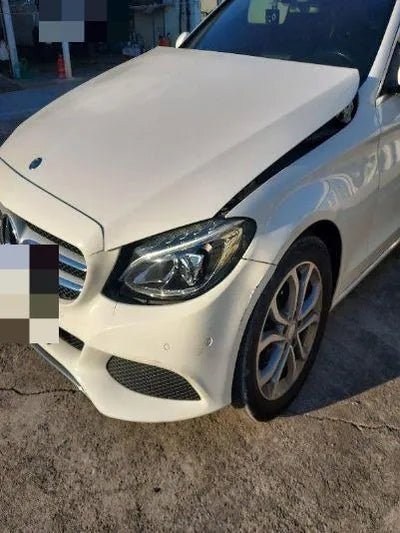2015 Mercedes-Benz C 200 VIN: